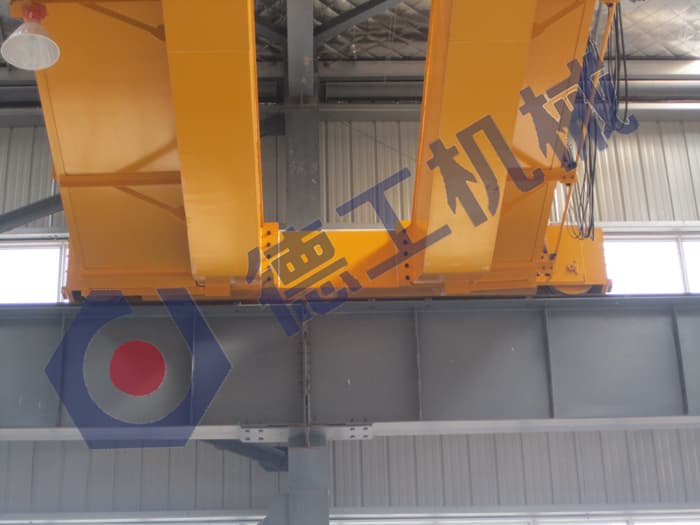 橋門式起重機(jī)車輪啃軌維修處理方案